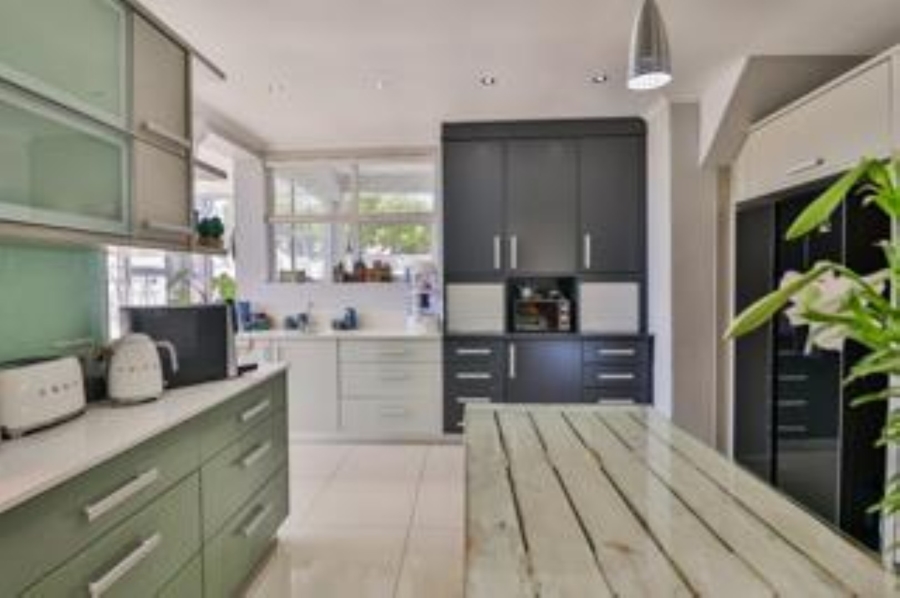 5 Bedroom Property for Sale in Van Riebeeckstrand Western Cape